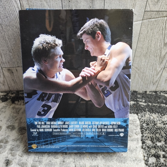 One Tree Hill The Complete Third Season DVD Widescreen 6 DVD Box Set - Picture 6 of 9